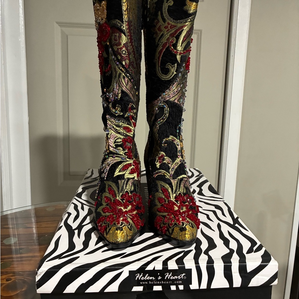 Helen's Heart Women's Embroidered Heeled Boots - Black, Red and Gold SZ 7 $195